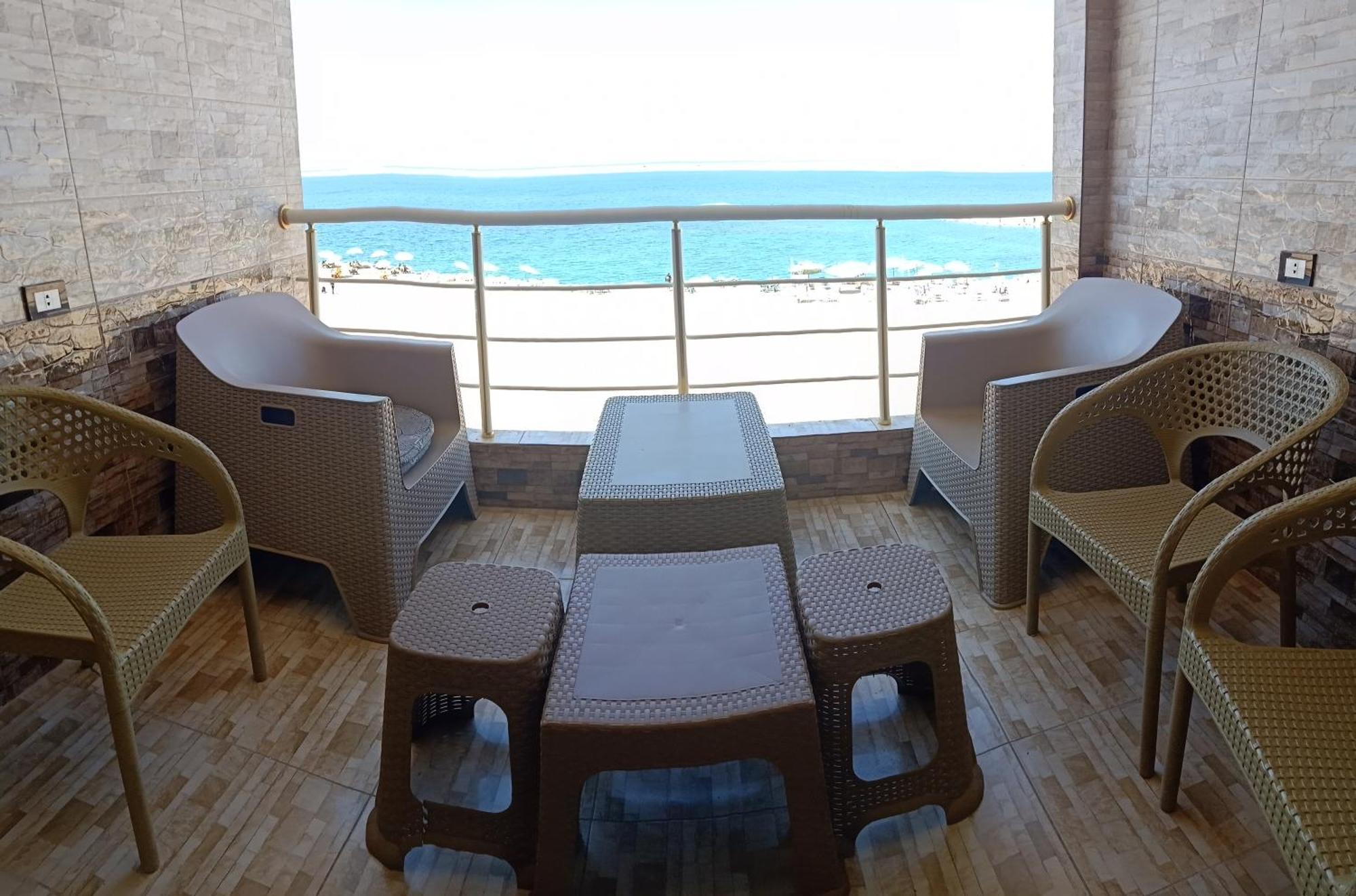 Furnished Apartment - Beach View "Nearest Beach 2 Minutes Walking" - Free Wifi- Abo Keer - Alexandria - Egypt Abu Qir Exterior foto