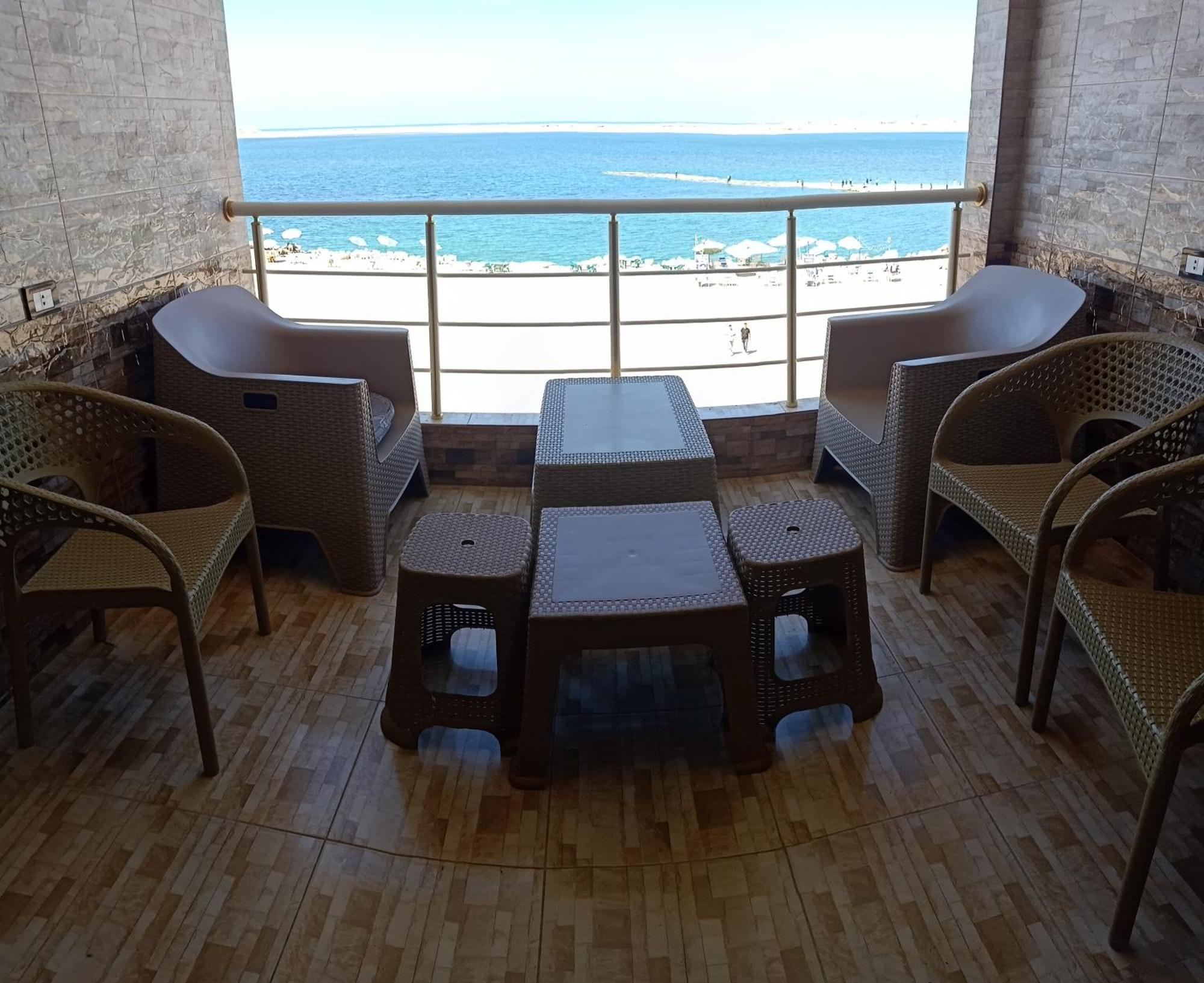 Furnished Apartment - Beach View "Nearest Beach 2 Minutes Walking" - Free Wifi- Abo Keer - Alexandria - Egypt Abu Qir Exterior foto