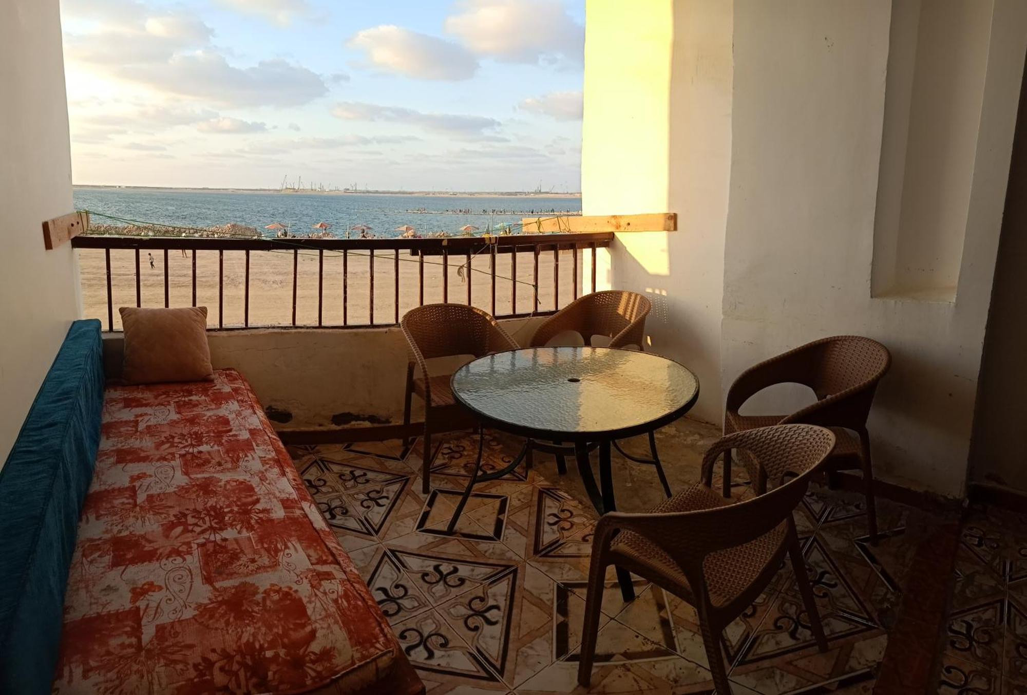 Furnished Apartment - Beach View "Nearest Beach 2 Minutes Walking" - Free Wifi- Abo Keer - Alexandria - Egypt Abu Qir Exterior foto